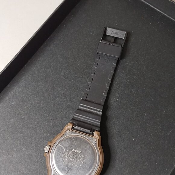 Casio Desert Camo Watch - Picture 5 of 15